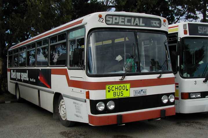 Reservoir Bus Company Mercedes OH1316 Newnham 42